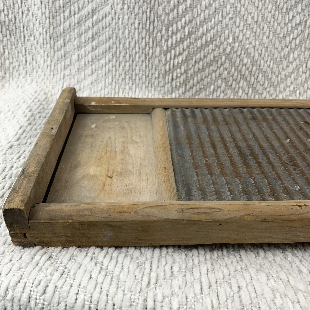 Vintage Washboard Wooden Laundry Farmhouse Wall Hanger Decor Possibly Antique?‎